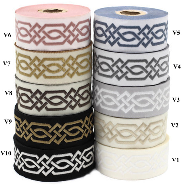 20mm White Celtic Claddagh 0.78 (inch) | Celtic Ribbon | Embroidered Woven Ribbon | Jacquard Ribbon | 20mm Wide | 20272