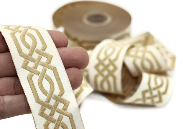 35 mm Golden Celtic Claddagh 1.37 (inch) | Celtic Ribbon | Embroidered Woven Ribbon | Jacquard Ribbon | 35mm Wide | 35272