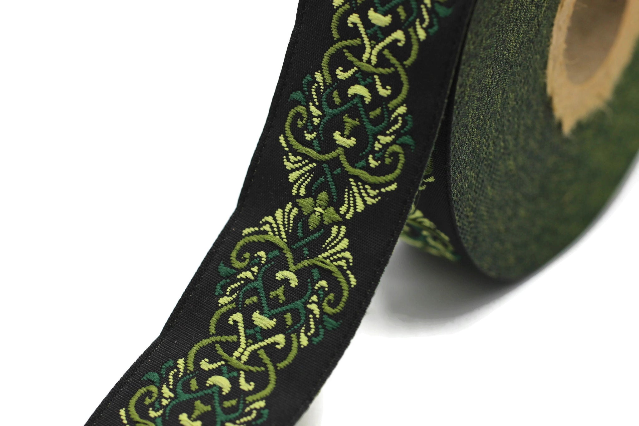 Nastro jacquard con motivo a chiocciola celtica verde da 35