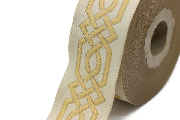 35 mm Golden Celtic Claddagh 1.37 (inch) | Celtic Ribbon | Embroidered Woven Ribbon | Jacquard Ribbon | 35mm Wide | 35272