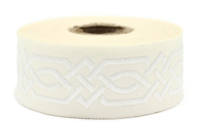 35 mm White Celtic Claddagh 1.37 (inch) | Celtic Ribbon | Embroidered Woven Ribbon | Jacquard Ribbon | 35mm Wide | 35272