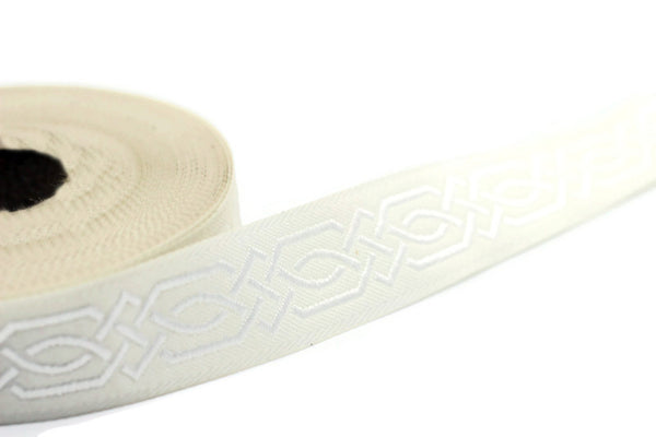 20mm White Celtic Claddagh 0.78 (inch) | Celtic Ribbon | Embroidered Woven Ribbon | Jacquard Ribbon | 20mm Wide | 20272