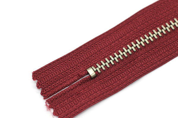 5 Pcs Claret Red Metal zippers with brass teeth, Tip #4, 18 cm (7 inches) zipper, Jean Zipper, dress zipper, lightweight zipper, teeth zip